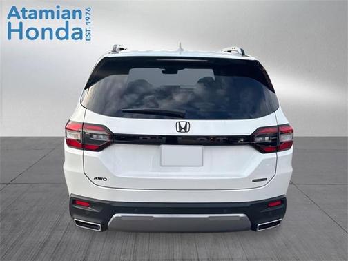 2026 Honda Pilot Touring 8-Passenger
