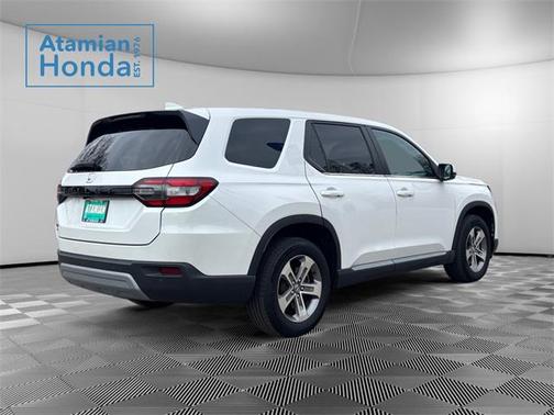 2023 Honda Pilot AWD EX-L 8 Passenger