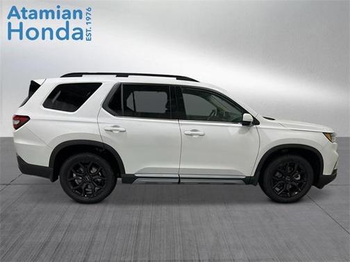 2025 Honda Pilot Touring 8-Passenger