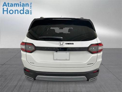 2025 Honda Pilot Touring 8-Passenger