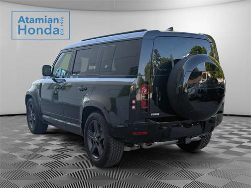 2024 Land Rover Defender 110 P400 X-Dynamic SE