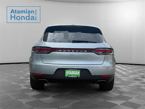 2021 Porsche Macan Base