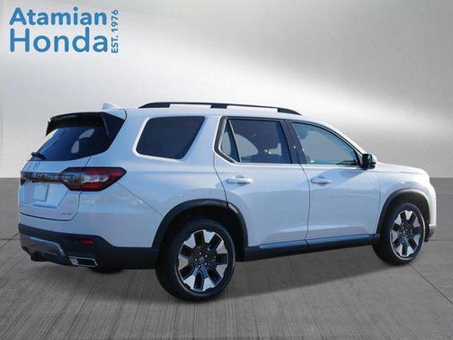 Platinum White Pearl 2026 Honda Pilot Elite