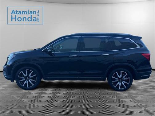 2022 Honda Pilot Touring 8-Passenger