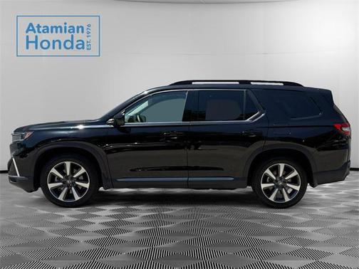 2023 Honda Pilot Touring 8-Passenger