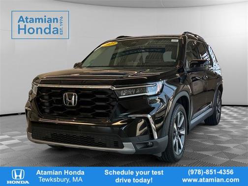 2023 Honda Pilot Touring 8-Passenger