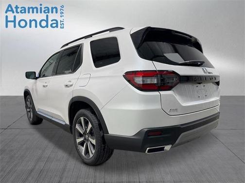 2025 Honda Pilot Touring 8-Passenger