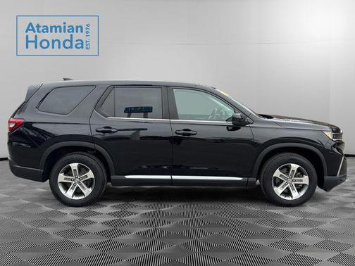 2023 Honda Pilot AWD EX-L 8 Passenger