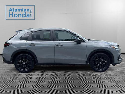 Urban Gray Pearl 2023 Honda HR-V AWD Sport