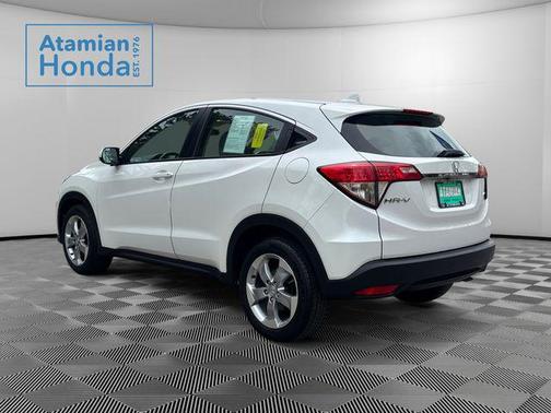 Platinum White Pearl 2021 Honda HR-V LX