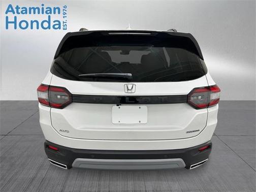 2025 Honda Pilot Touring 8-Passenger