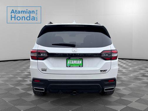 2023 Honda Pilot AWD Sport