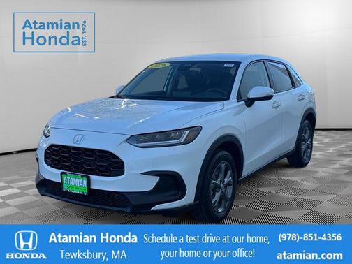 Platinum White Pearl 2026 Honda HR-V LX