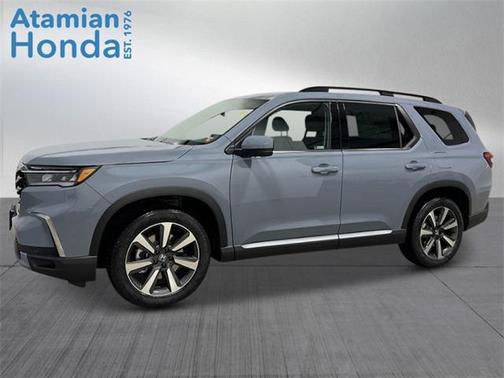 2025 Honda Pilot Touring 8-Passenger