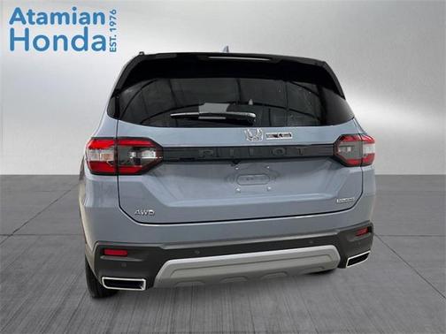 2025 Honda Pilot Touring 8-Passenger