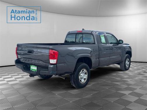 2017 Toyota Tacoma SR