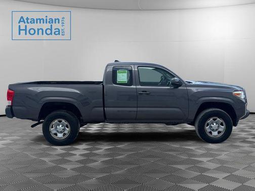 2017 Toyota Tacoma SR