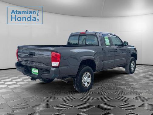 2017 Toyota Tacoma SR