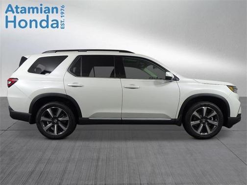 2025 Honda Pilot Touring 8-Passenger