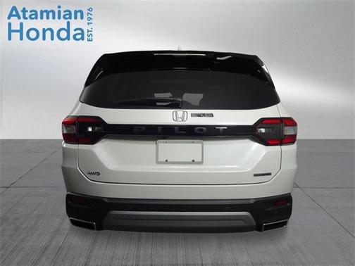 2025 Honda Pilot Touring 8-Passenger