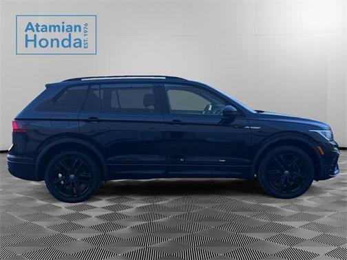2022 Volkswagen Tiguan 2.0T SE R-Line Black 4MOTION