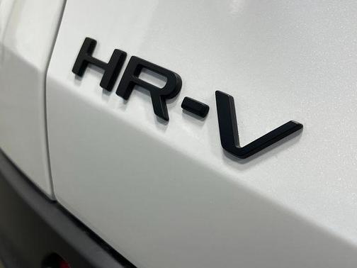 Platinum White Pearl 2027 Honda HR-V Sport