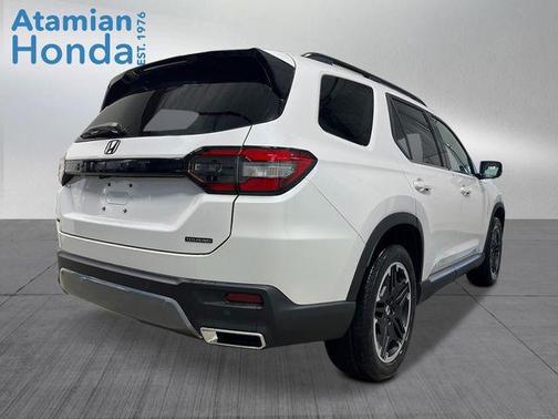 2026 Honda Pilot Touring 8-Passenger