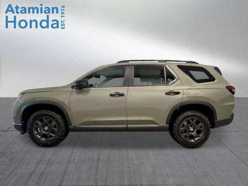 Ash Green Metallic 2026 Honda Pilot TrailSport