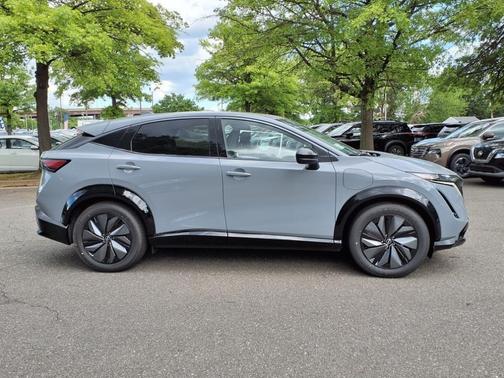 2025 Nissan ARIYA EVOLVE+