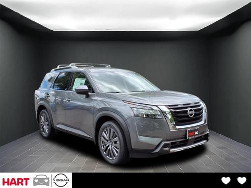 2025 Nissan Pathfinder SL
