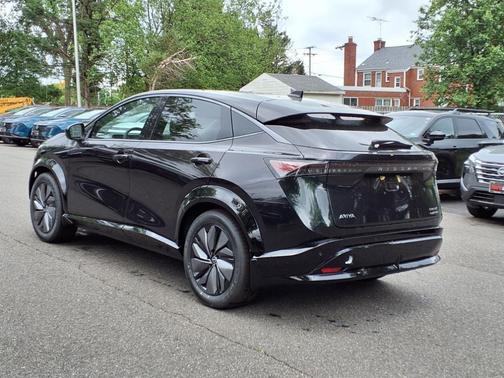 2025 Nissan ARIYA EVOLVE+