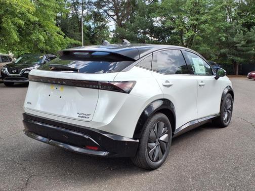2025 Nissan ARIYA PLATINUM+