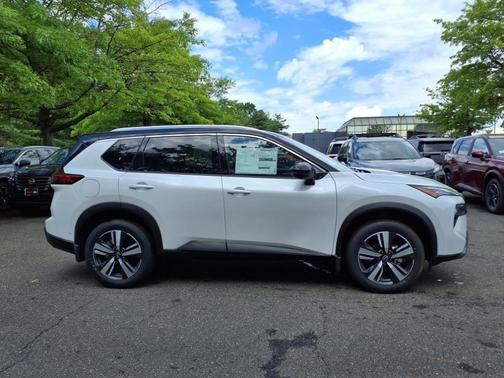 2025 Nissan Rogue SL