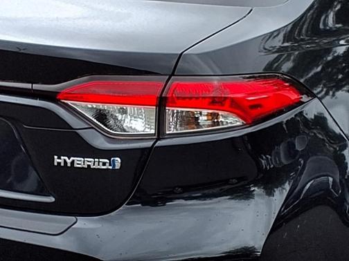 2022 Toyota Corolla Hybrid LE