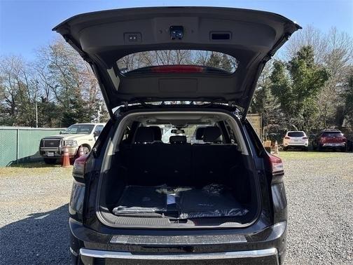 2025 Nissan Rogue Platinum