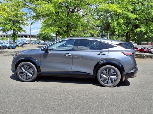 2025 Nissan ARIYA EVOLVE+
