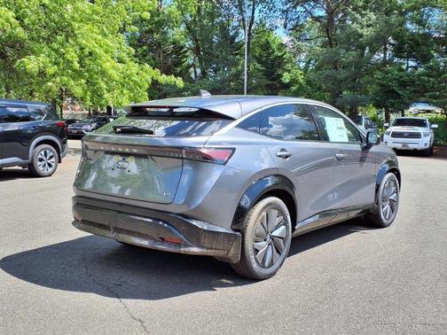 2025 Nissan ARIYA EVOLVE+