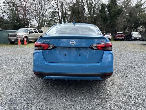 2025 Nissan Versa 1.6 SR