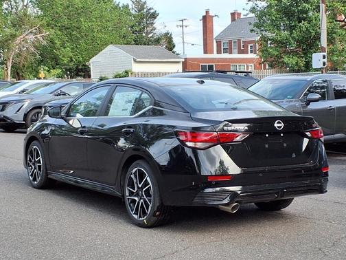2025 Nissan Sentra SR