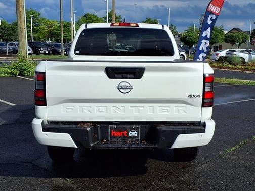 2025 Nissan Frontier SV