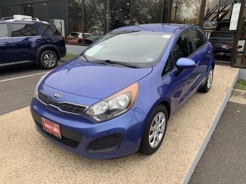 Photo 3 of 32 of 2013 Kia Rio EX