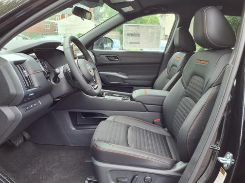2025 Nissan Pathfinder Rock Creek