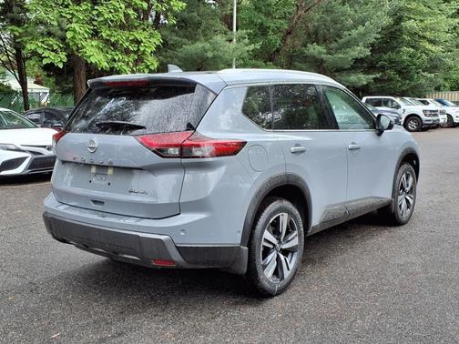 2025 Nissan Rogue SL