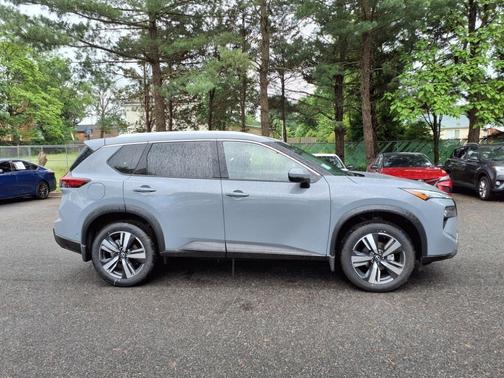 2025 Nissan Rogue SL