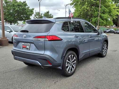 2022 Toyota Corolla Cross XLE