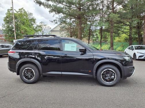 2025 Nissan Pathfinder Rock Creek