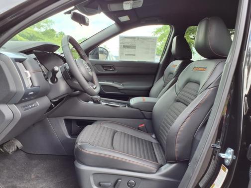2025 Nissan Pathfinder Rock Creek