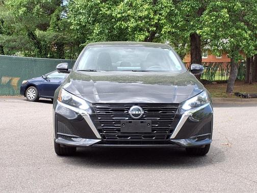 2025 Nissan Altima SL