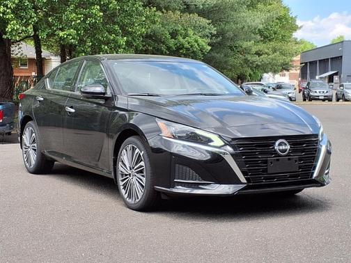 2025 Nissan Altima SL