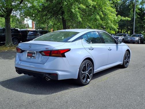2025 Nissan Altima SR